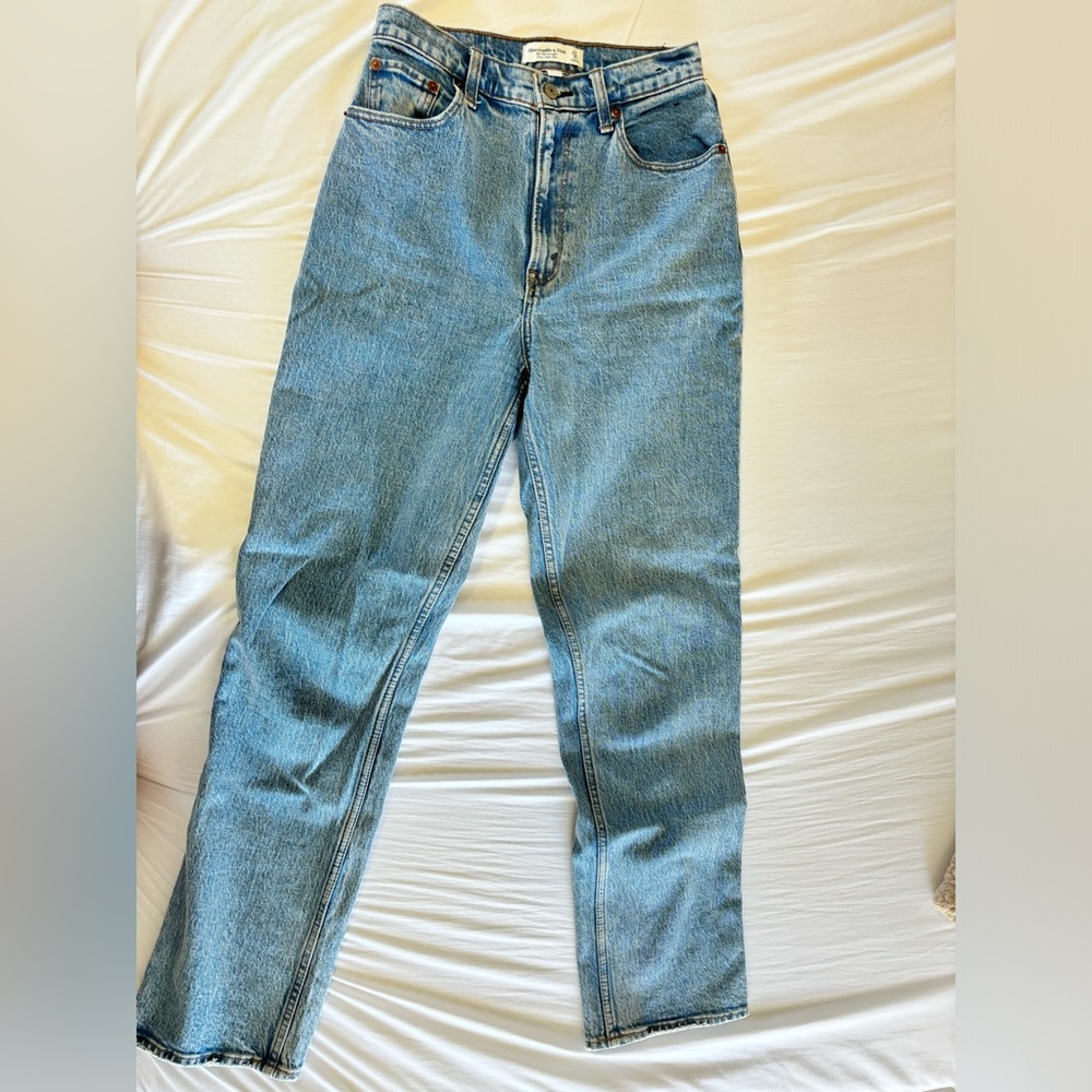 Abercrombie & Fitch ‘90s Straight Ultra High Rise Curve Love Jeans Size 27